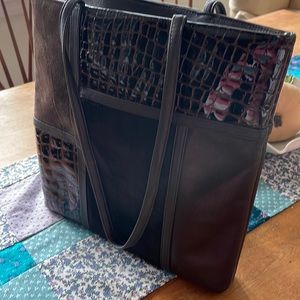 Brown purse Preston &York